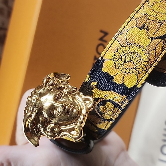 Versace La Medusa Leather Belt - Picture 9 of 13